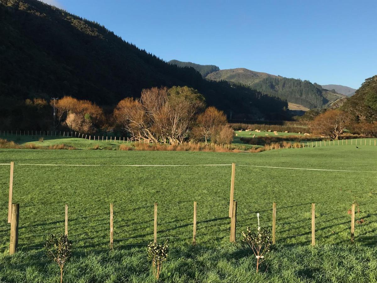 Narrow Neck Creek Farmstay And B&B Upper Hutt Exterior photo